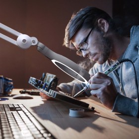 Μεγεθυντικός φακός LED OMEGA 5 E25110 επιτραπέζιος 