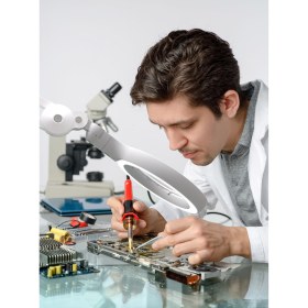 Μεγεθυντικός φακός LED OMEGA 5 E25110 επιτραπέζιος 