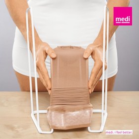 Καλτσοφορετής με σταθερές λαβές Μedi Big Butler - 