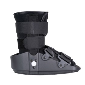 Short fracture boot