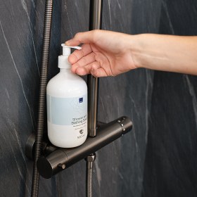 Υγρό σαπούνι μπλε για σώμα και μαλλιά 500ml Με Άρωμα & Χωρίς Χρωστικές - 